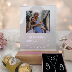 Conjunto Placa Spotify + Conjunto de Joyas